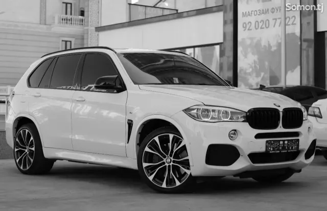 BMW X5 M 2015 · 5.0 AT