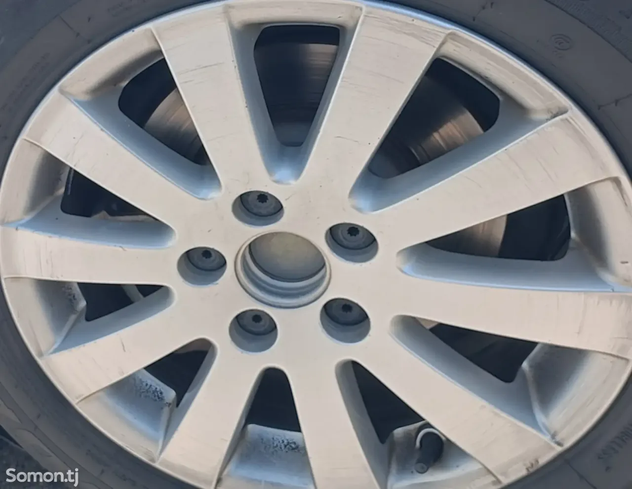 Volkswagen Passat 2010 · 2.0 AT