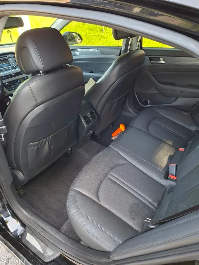 Hyundai Sonata 2015 · 2.0 AT