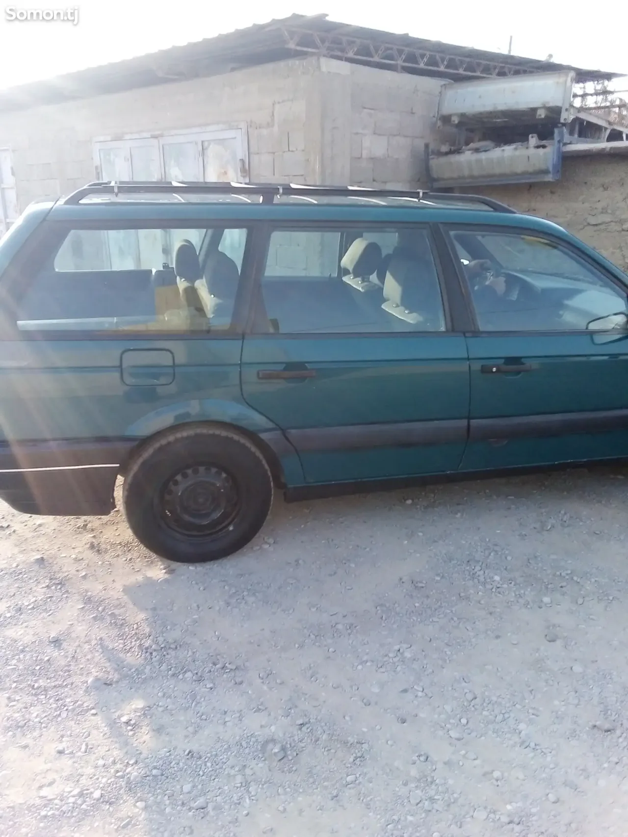 Volkswagen Passat 1993 · 1.8 MT