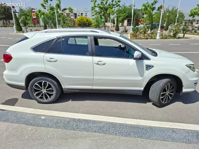 BYD S7 2015 · 2.0 AT