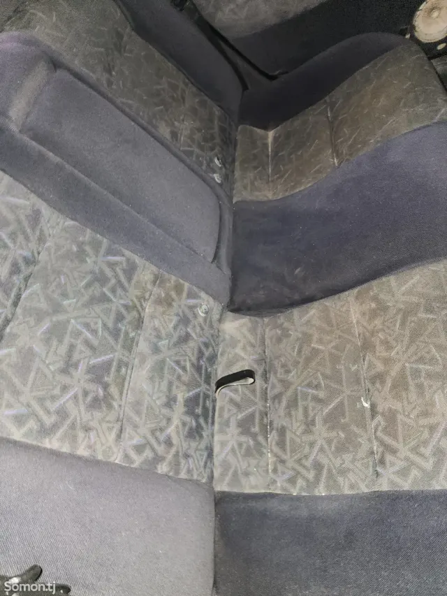 Opel Vectra B 1995 · 1.6 MT