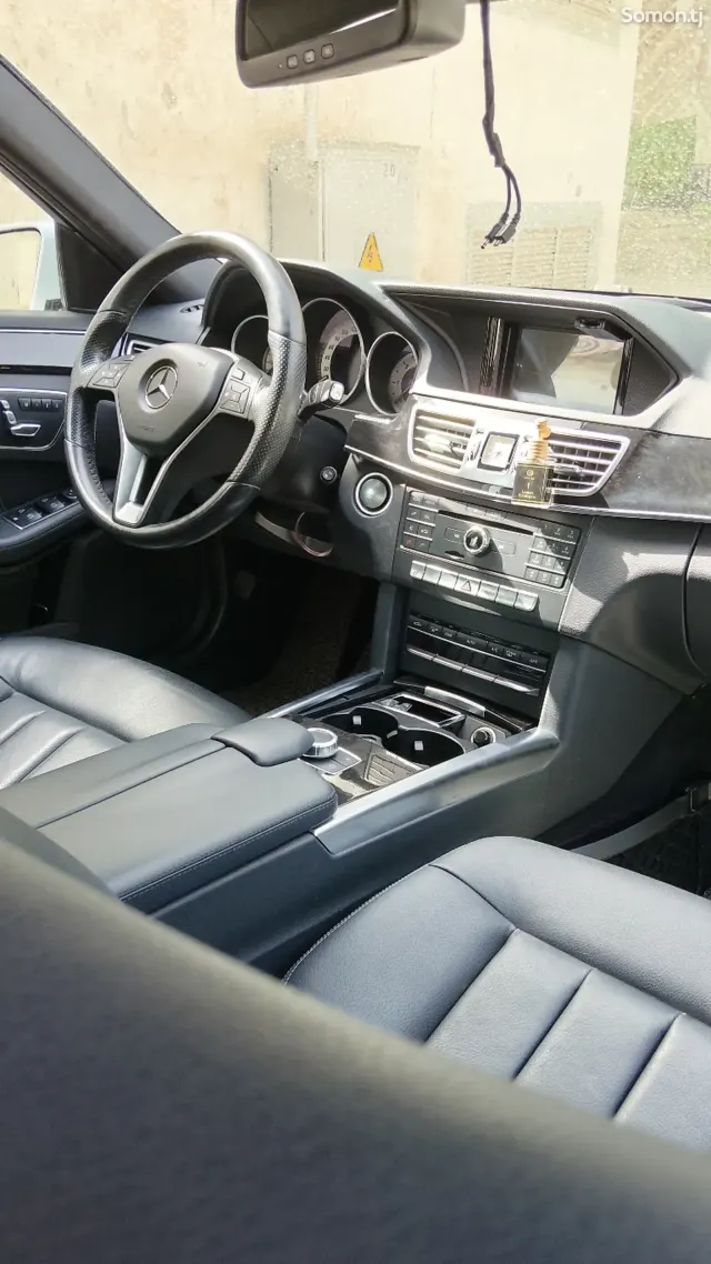 Mercedes-Benz E class 2015 · 2.0 AT