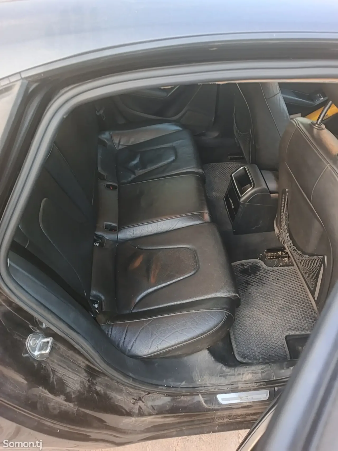 Audi A4 2013 · 1.8 AT