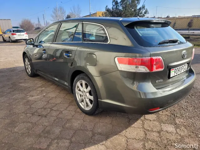 Toyota Avensis 2009 · 2.0 MT