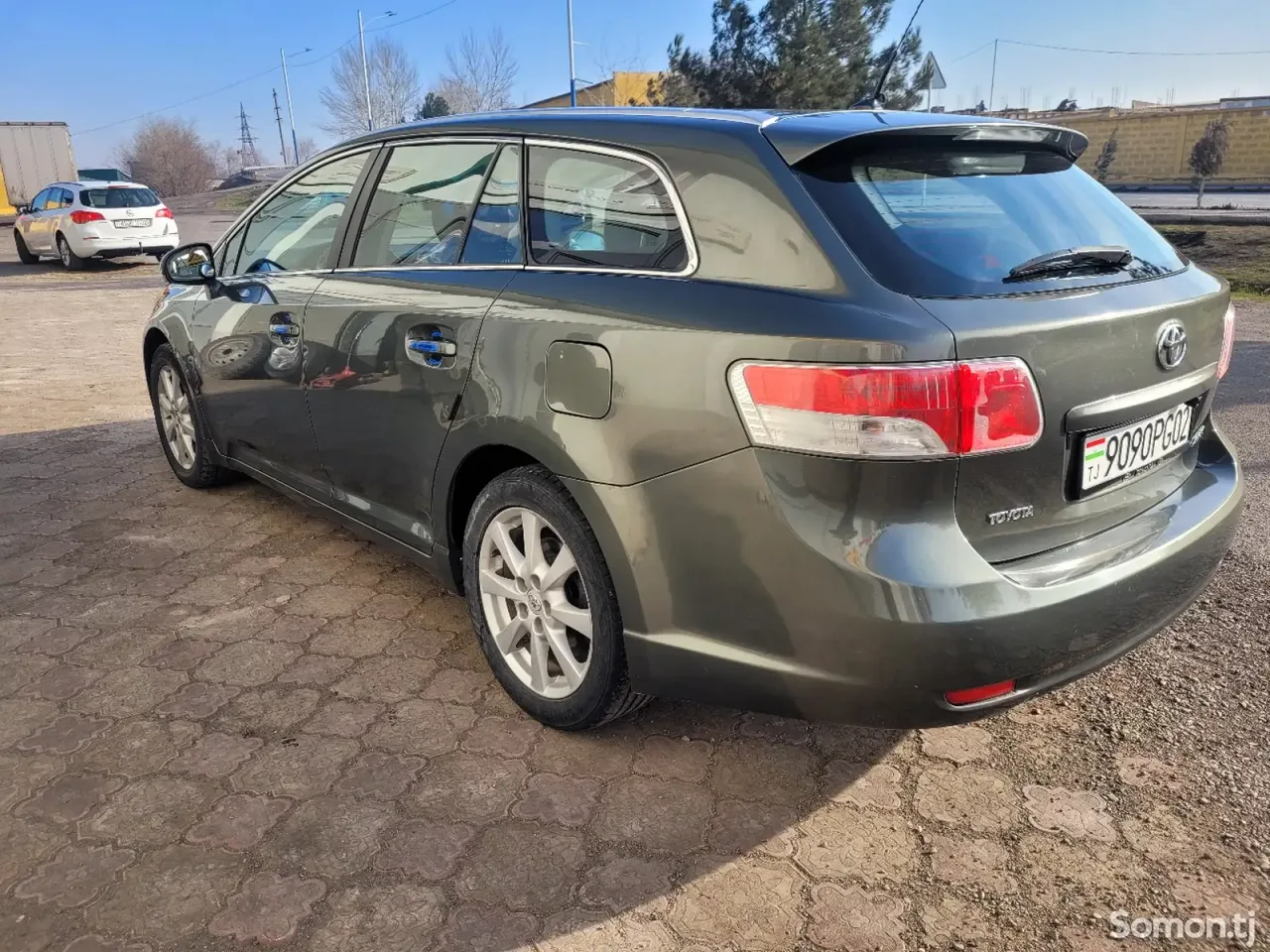 Toyota Avensis 2009 · 2.0 MT