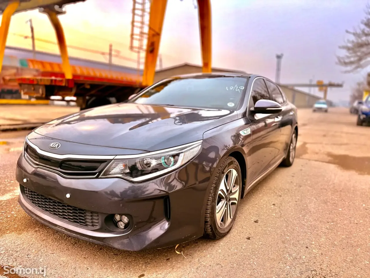 Kia K5 2018 · 2.0 AT