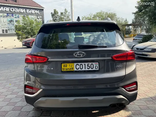 Hyundai Santa Fe 2018 · 2.0 AT