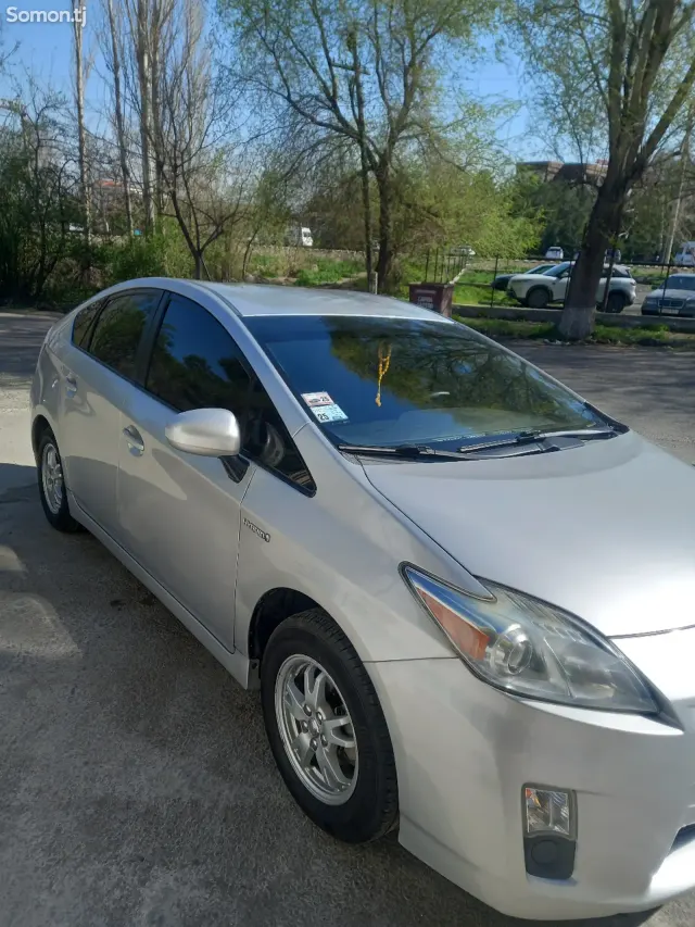 Toyota Prius 2010 · 1.8 AT