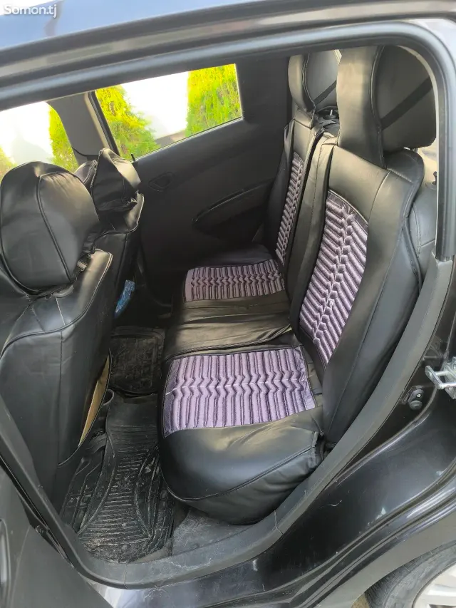 Chevrolet Spark 2015 · 1.3 AT