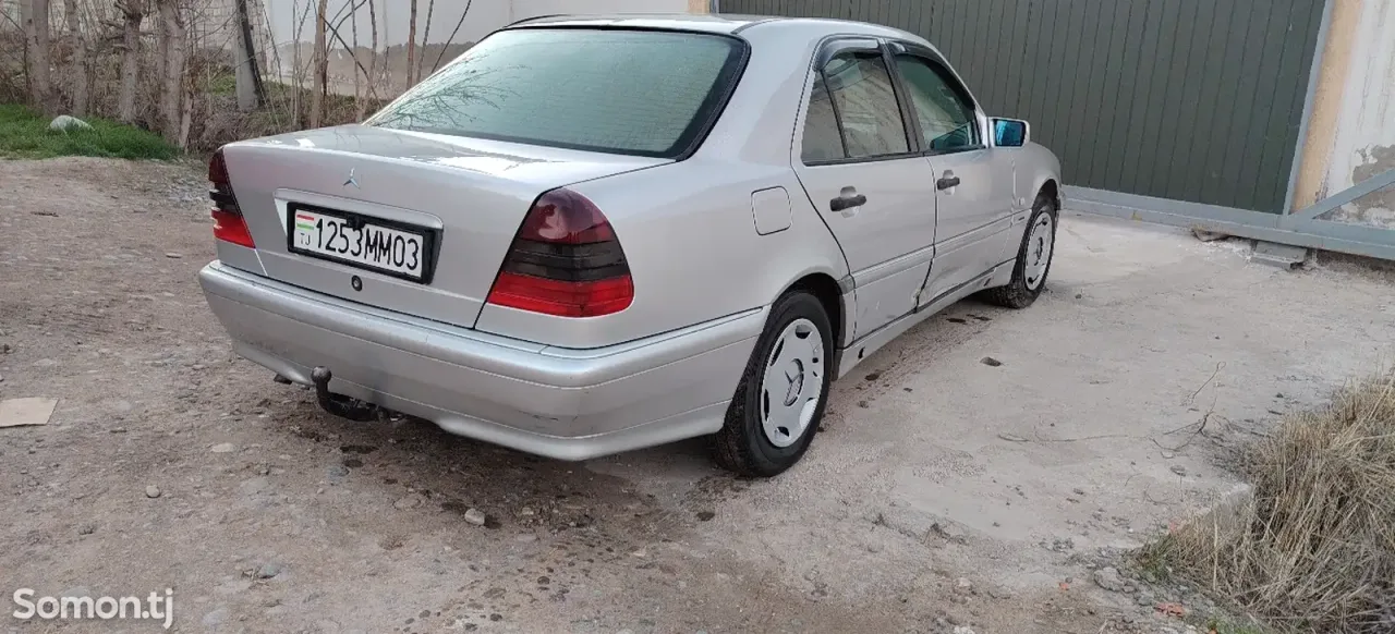 Mercedes-Benz C class 1998 · 2.2 MT