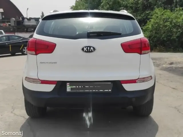 Kia Sportage 2015 · 2.0 AT
