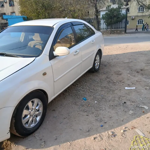 Chevrolet Lacetti 2005 · 1.6 AT
