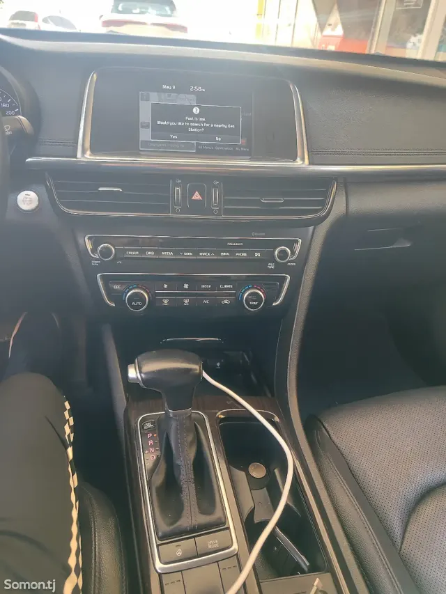 Kia K5 2016 · 2.0 AT