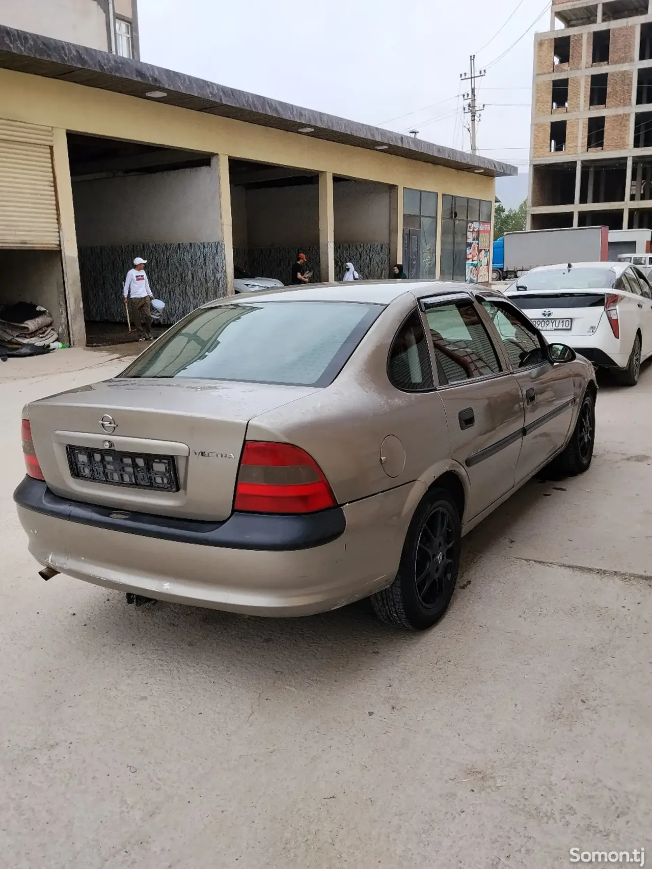 Opel Vectra B 1996 · 1.6 MT