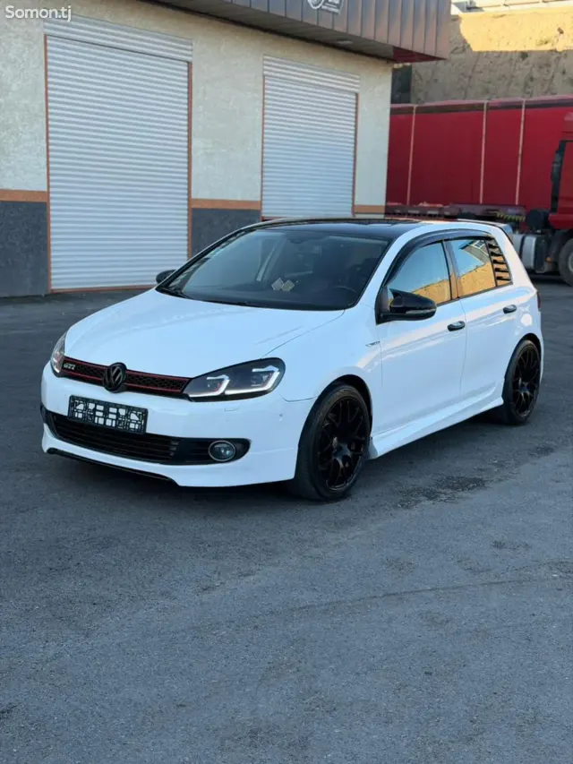 Volkswagen Golf 2012 · 1.4 AT