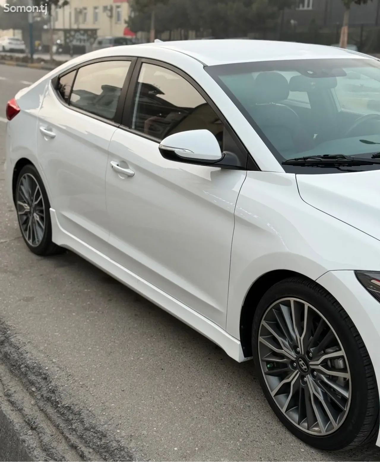 Hyundai Avante 2016 · 1.6 AT