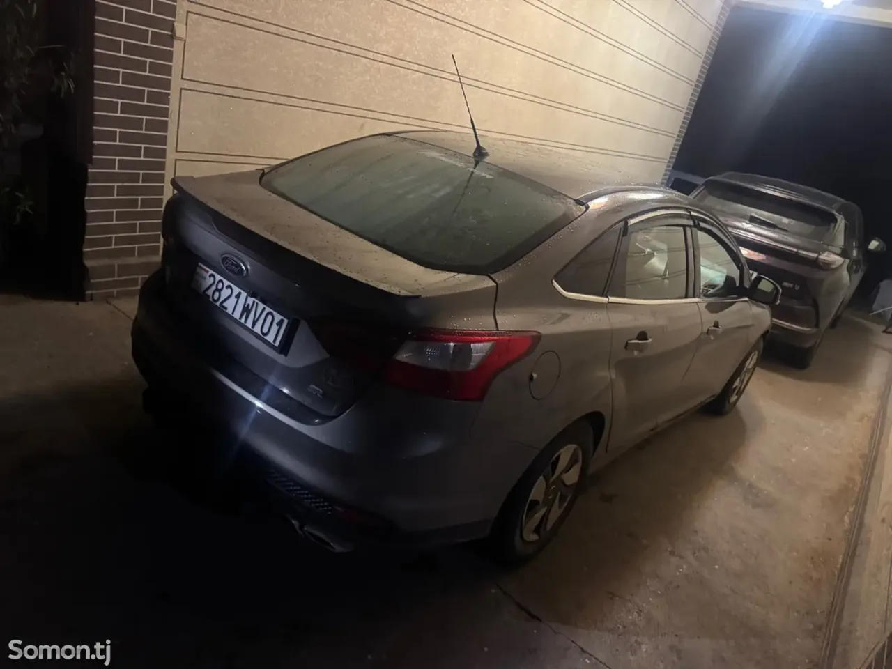 Ford Focus 2013 · 1.6 MT