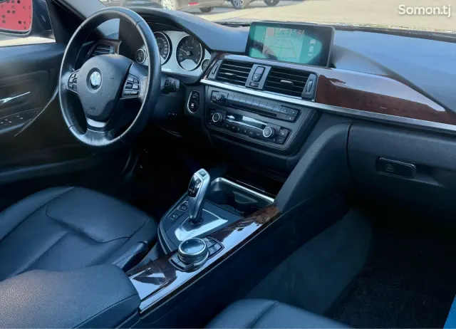 BMW 3 series 2014 · 2.0 AT