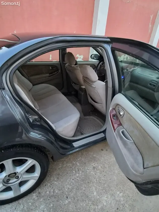 Nissan Maxima 2004 · 3.0 MT