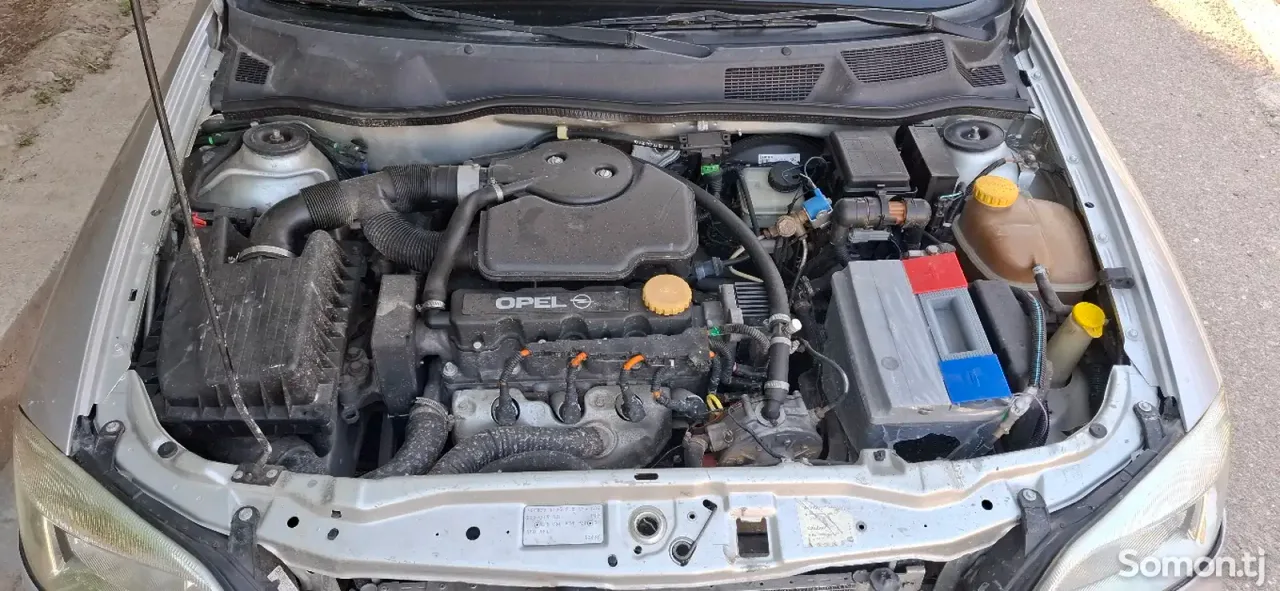 Opel Astra G 1999 · 1.6 MT
