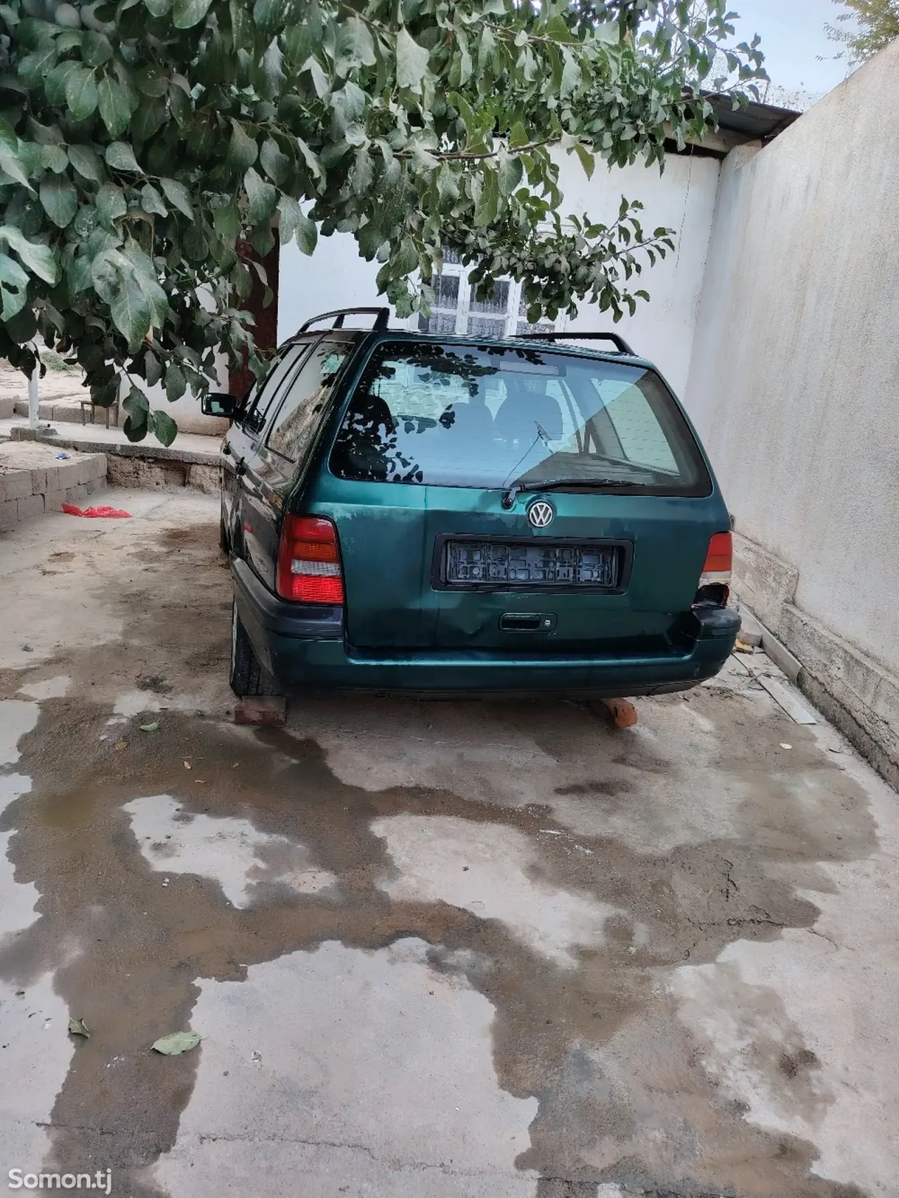Volkswagen Golf 1996 · 1.6 MT
