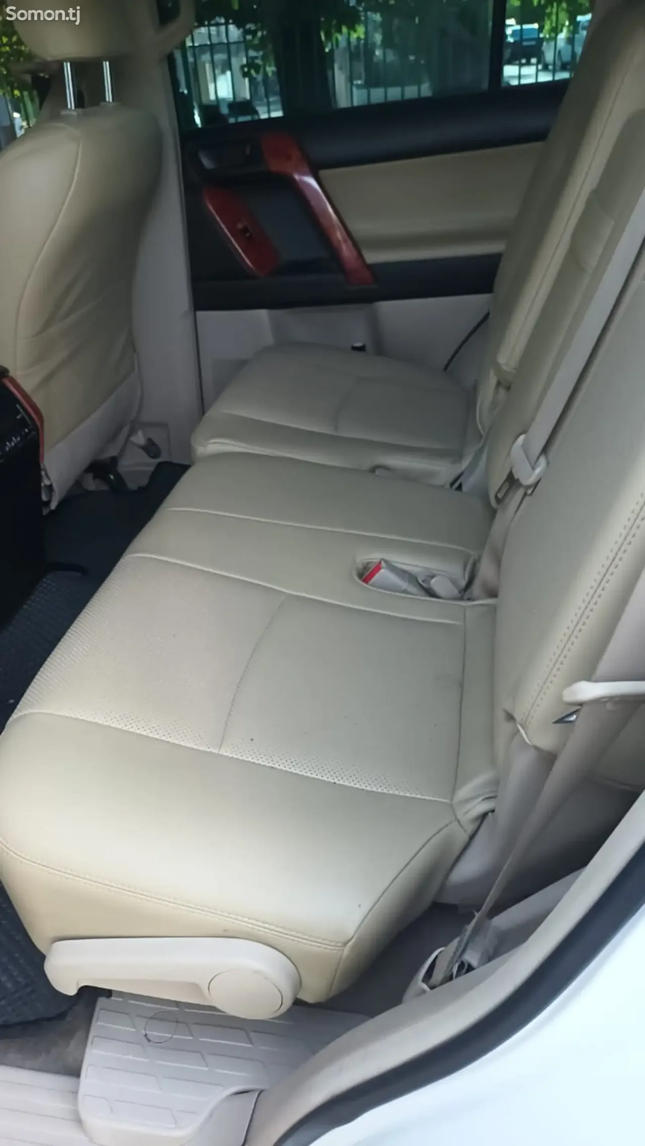 Toyota Land Cruiser Prado 2013 · 4.0 AT