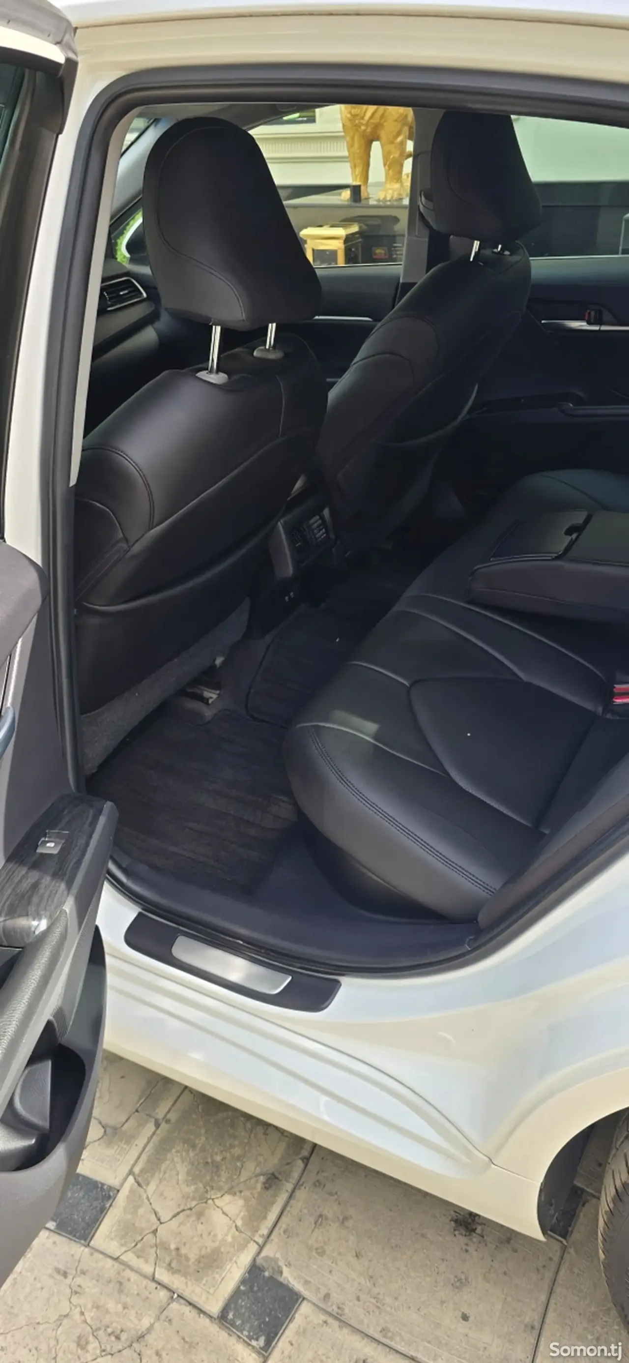 Toyota Camry 2018 · 2.5 AT