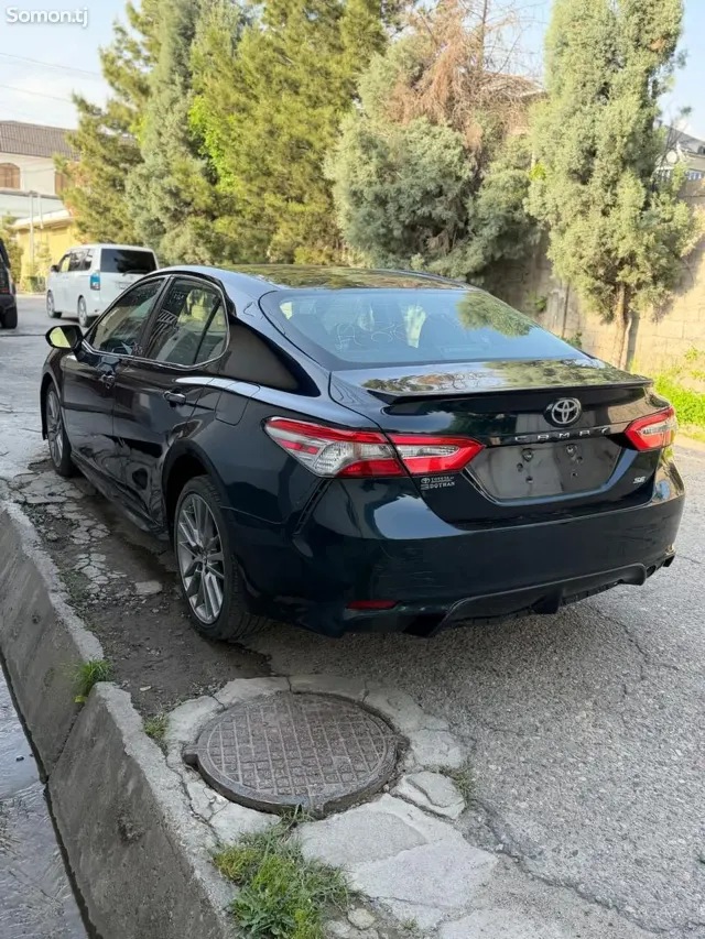 Toyota Camry 2018 · 2.5 AT