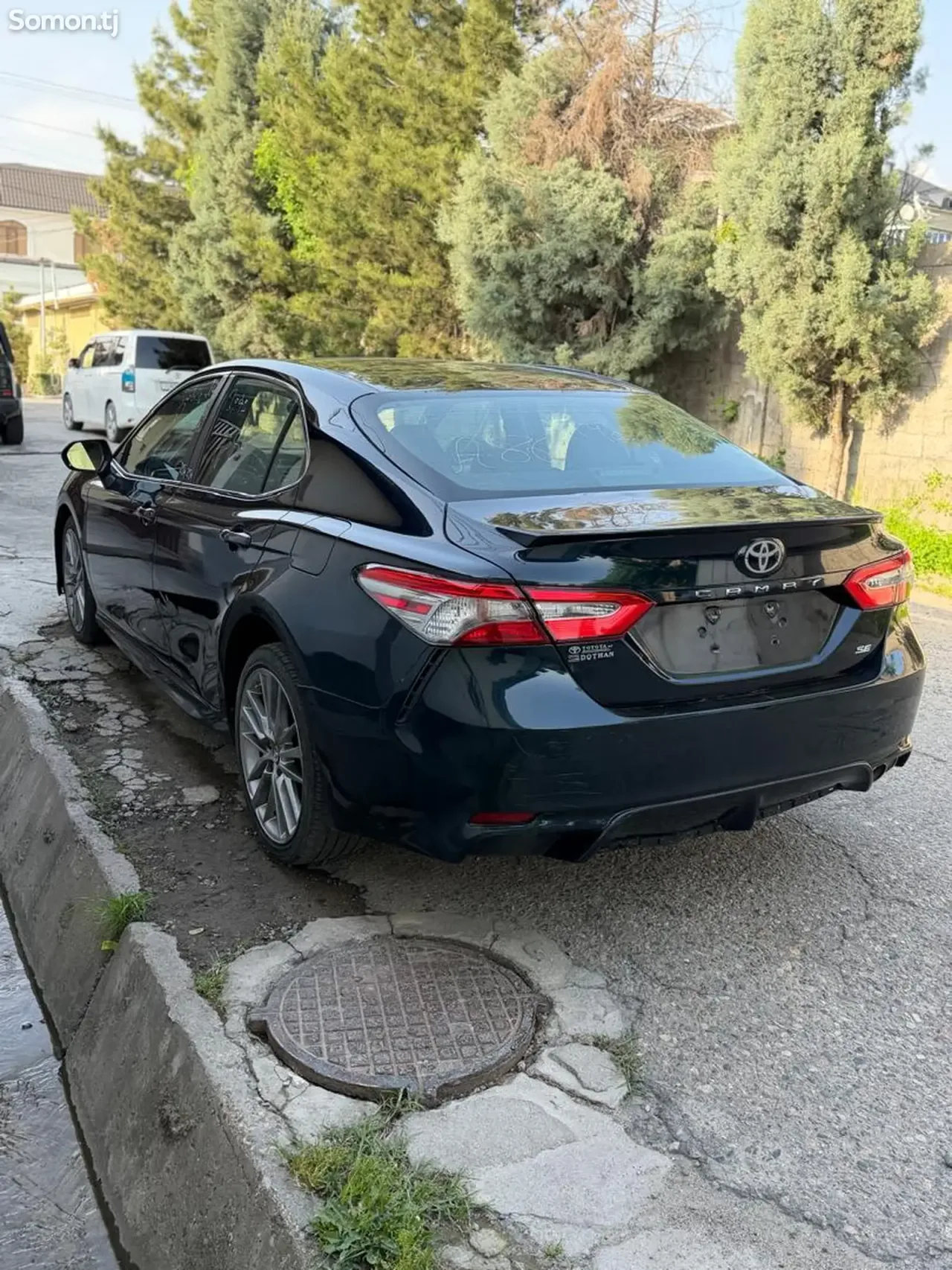 Toyota Camry 2018 · 2.5 AT