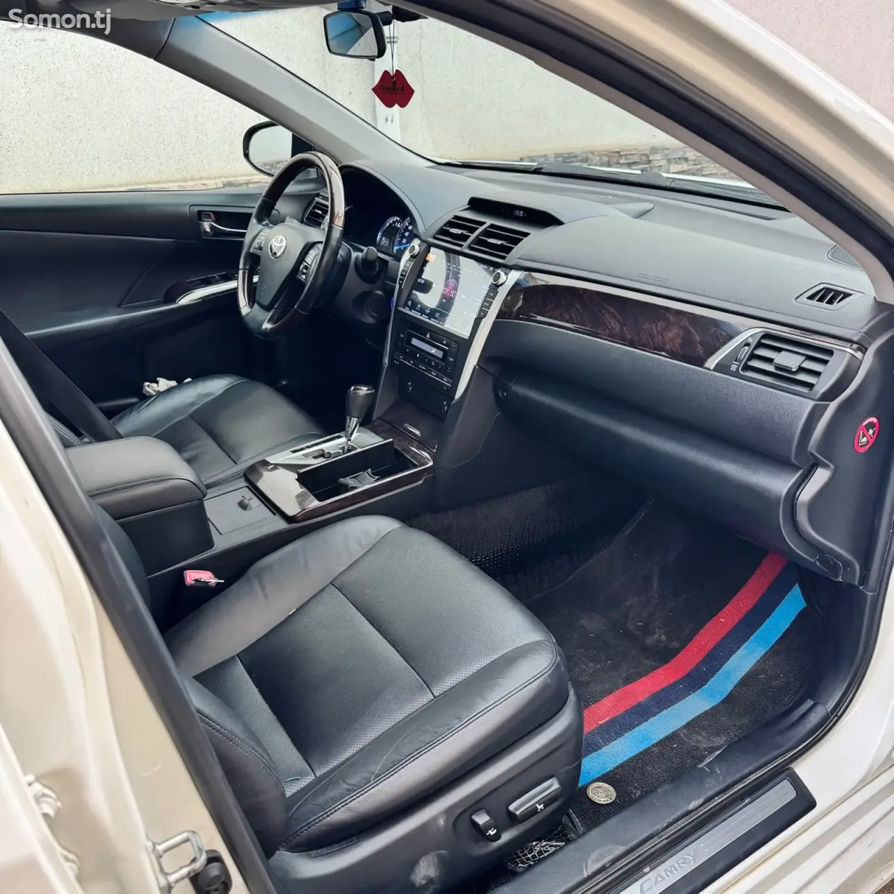 Toyota Camry 2016 · 2.0 AT