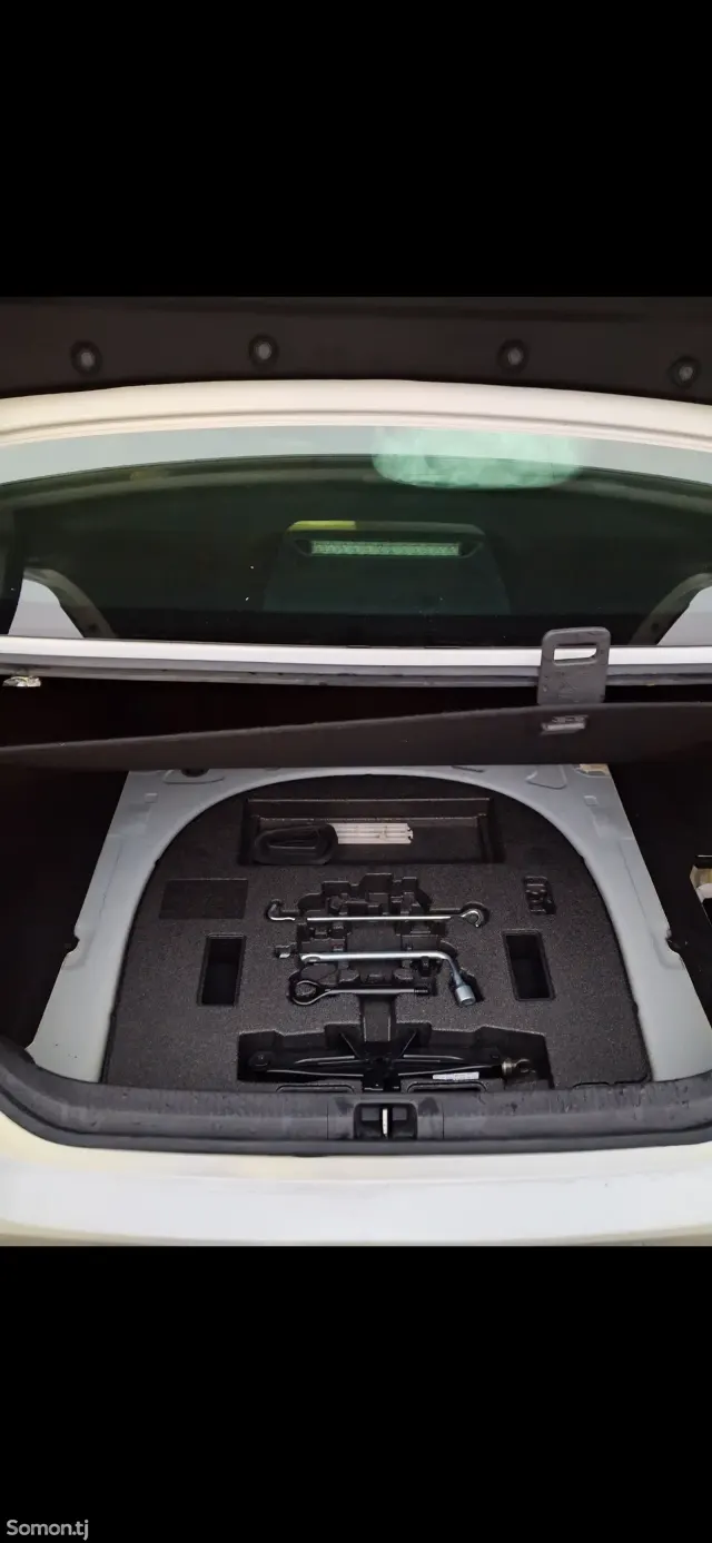 Toyota Camry 2018 · 2.5 AT