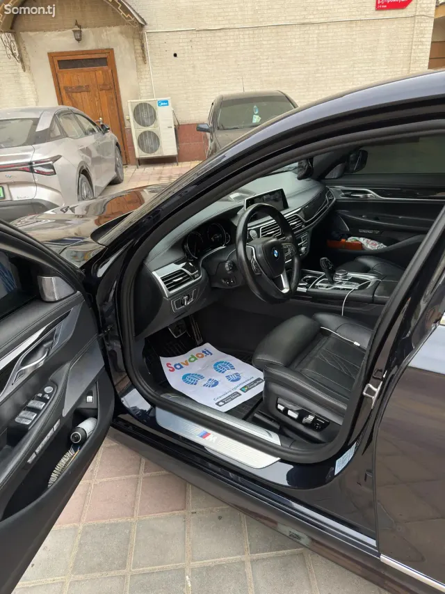 BMW 7 series 2018 · 3.0 AT