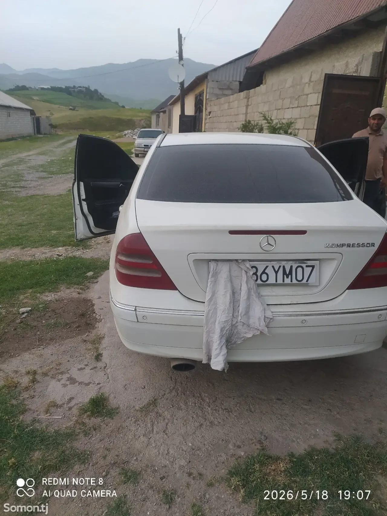 Mercedes-Benz E class 2005 · 2.4 MT