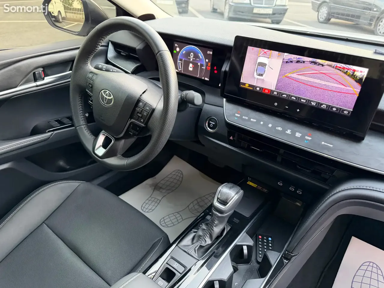Toyota Camry 2025 · 2.0 AT