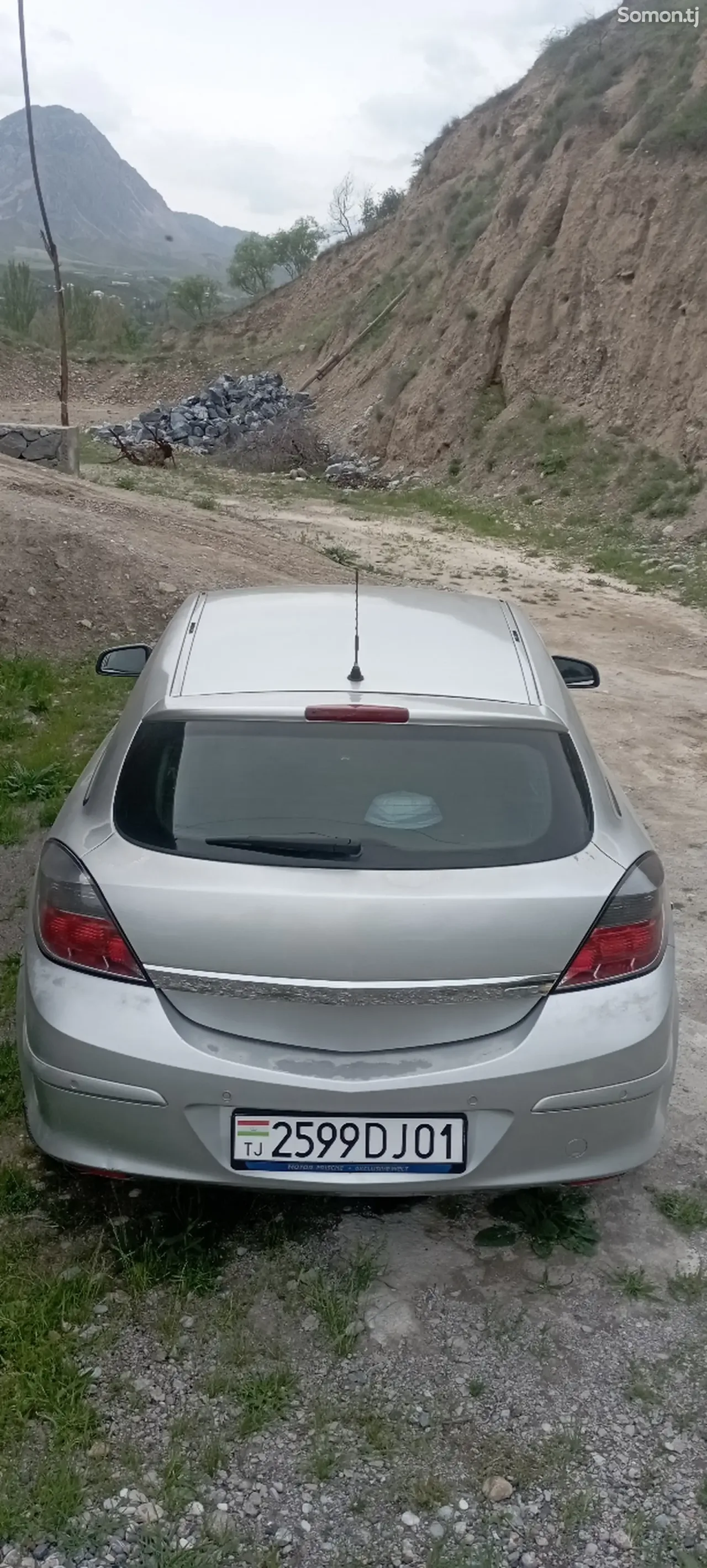 Opel Astra H 2006 · 1.6 MT