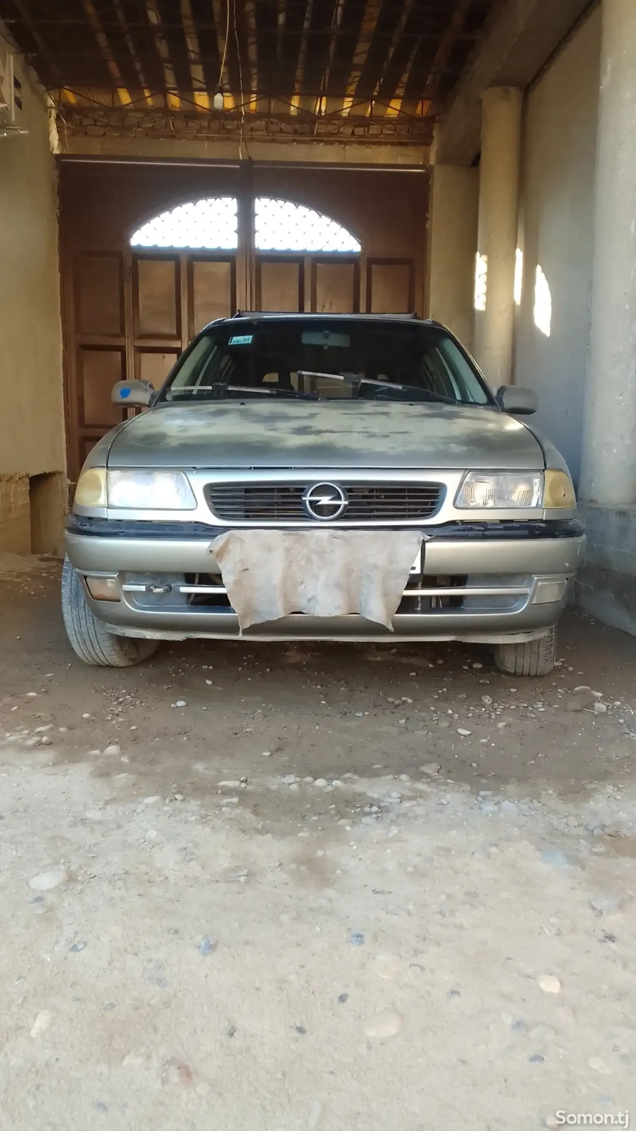 Opel Astra F 1996 · 1.6 MT