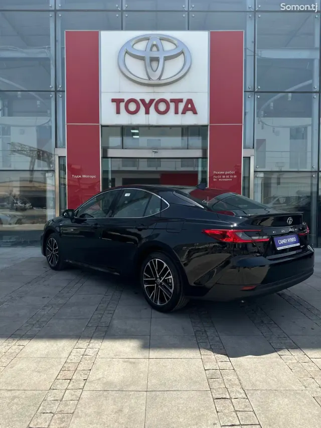 Toyota Camry 2025 · 2.5 AT