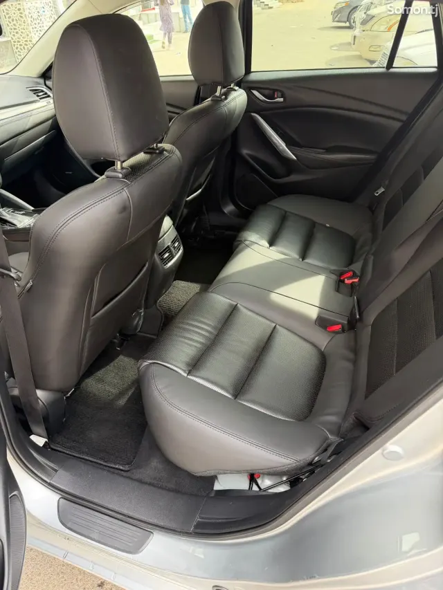 Mazda 6 2015 · 2.0 AT