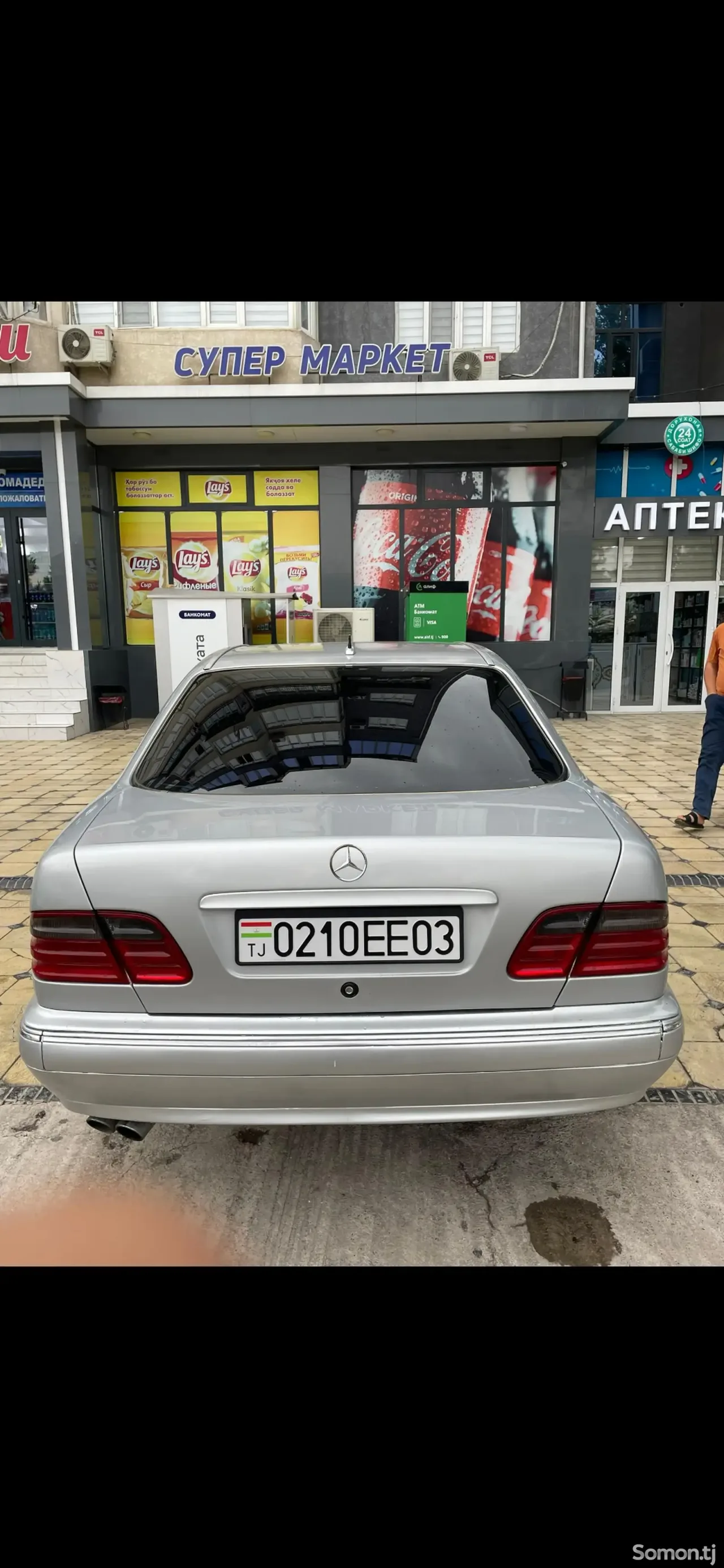 Mercedes-Benz E class 2001 · 3.2 AT