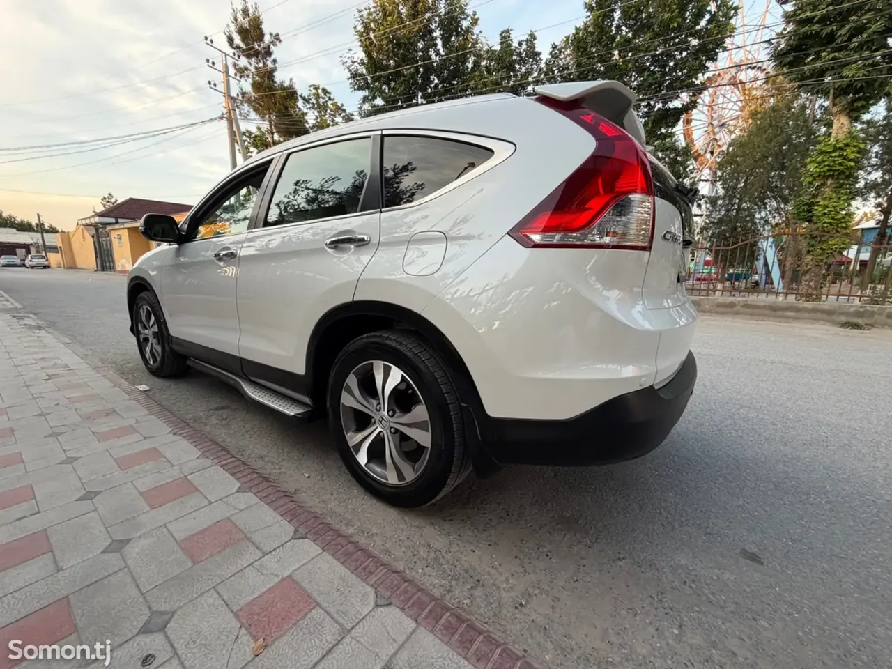 Honda CR-V 2013 · 2.4 AT