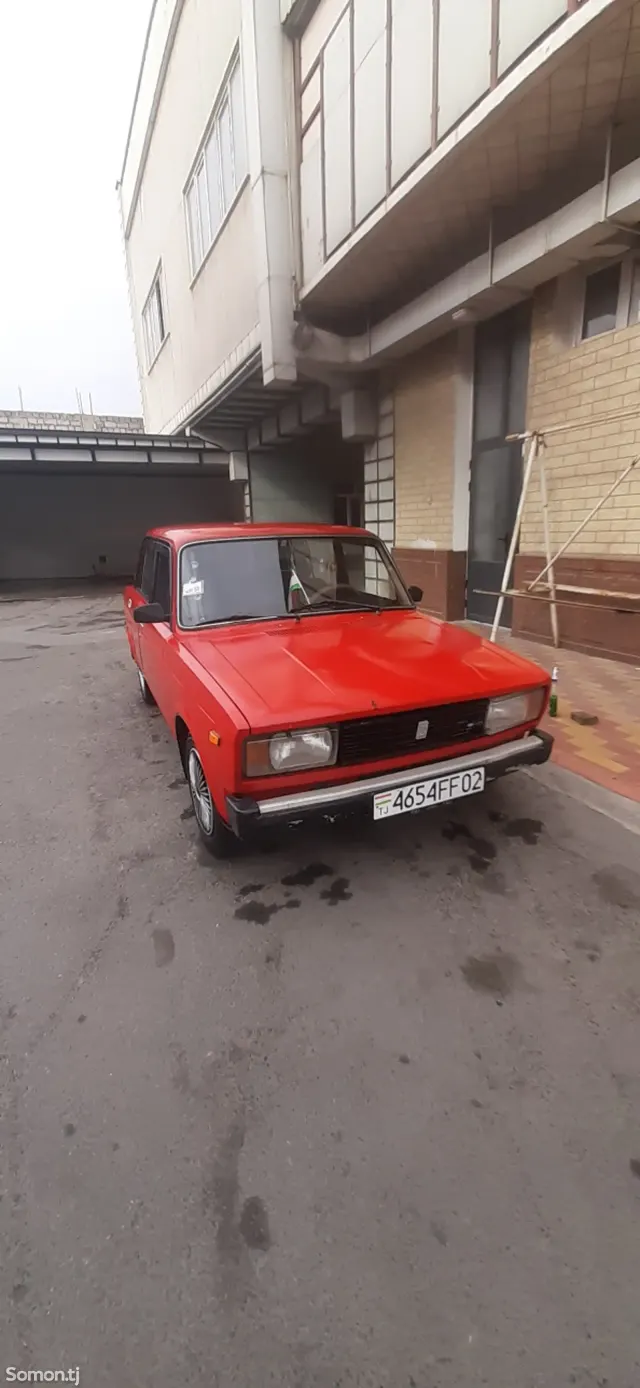 Lada (ВАЗ) 2107 1984 · 0.4 MT
