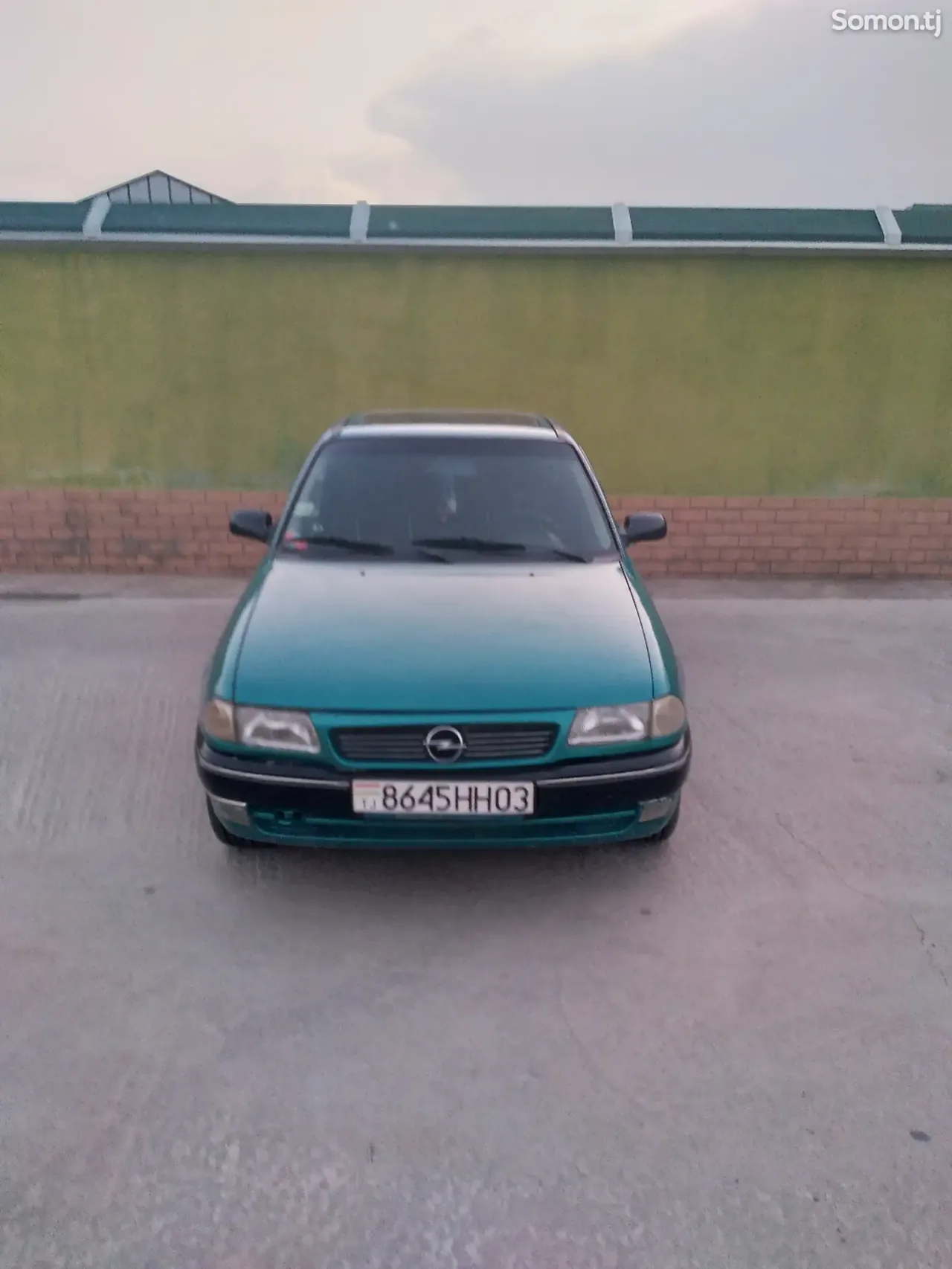 Opel Astra F 1995 · 1.6 AT