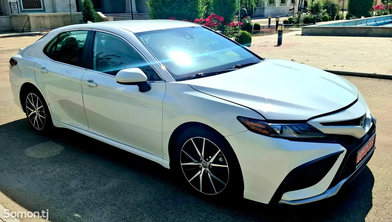 Toyota Camry 2020 · 2.5 AT