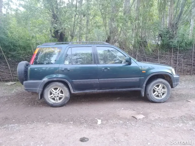 Honda CR-V 1997 · 2.4 MT