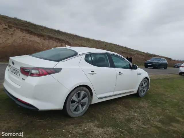 Kia K5 2014 · 2.0 AT