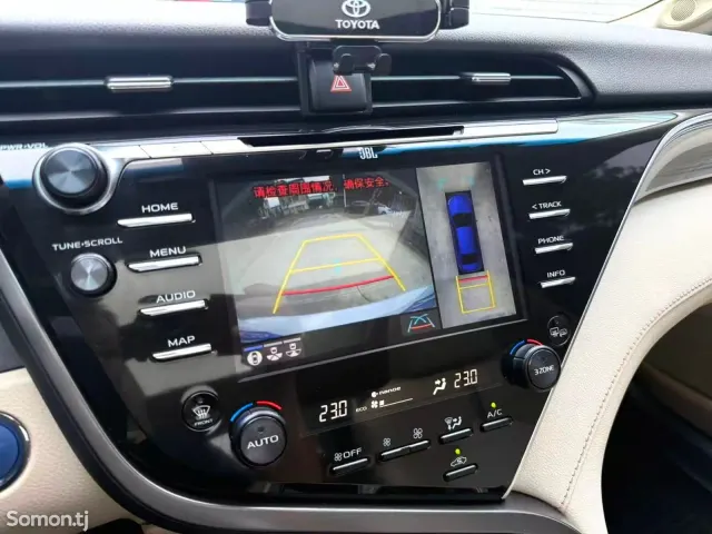Toyota Camry 2018 · 2.5 AT