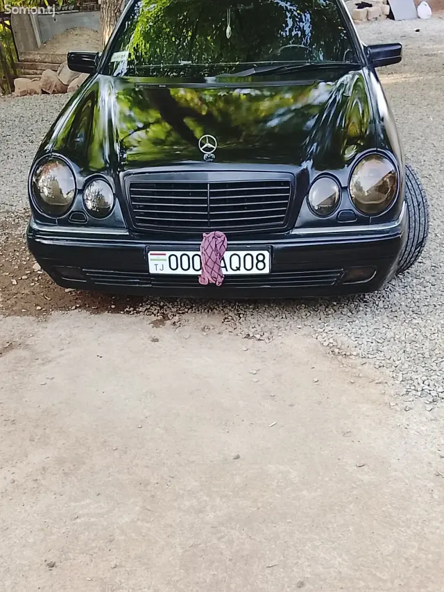 Mercedes-Benz E class 1999 · 2.4 AT