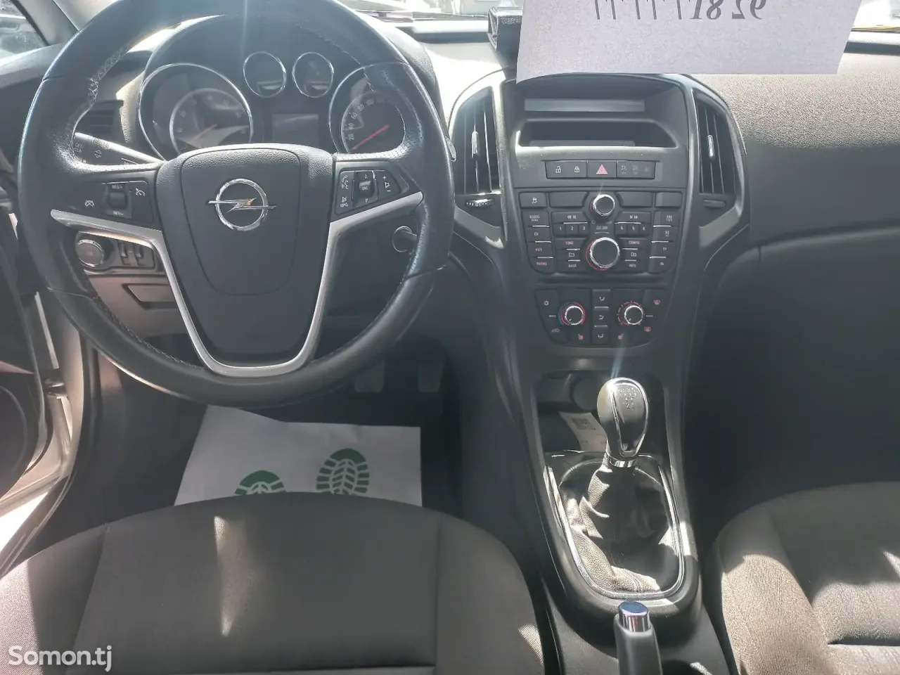 Opel Astra J 2014 · 1.4 MT