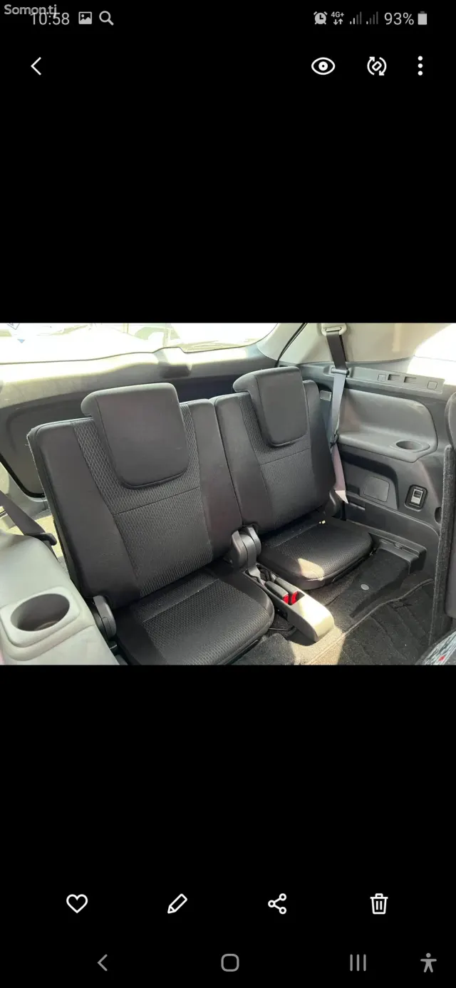 Toyota Mark X ZiO 2010 · 2.4 AT